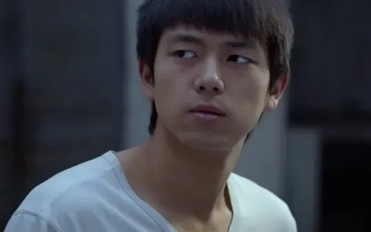 李现个人照