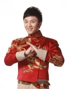 傅琰东近照